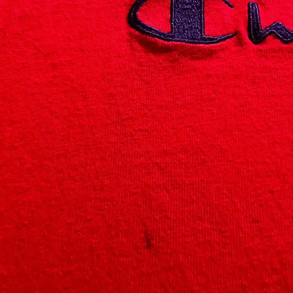 Champion Vintage embroidered Logo red & purple T-shirt men’s size XL - Picture 8 of 8